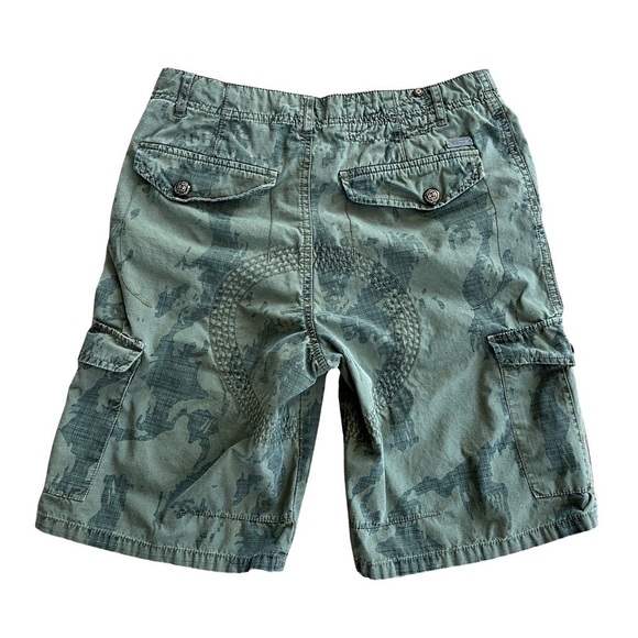 DC Shoe Company Loose Baggy Fit Camo Cargo Bermuda Shorts - Picture 2 of 10